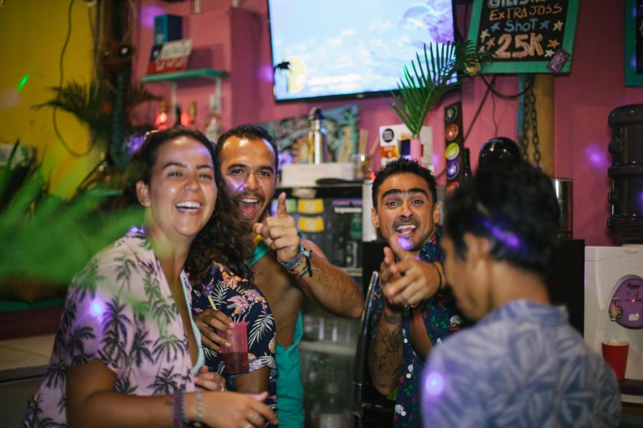 La Favela Pansiyon Gili Trawangan Dış mekan fotoğraf