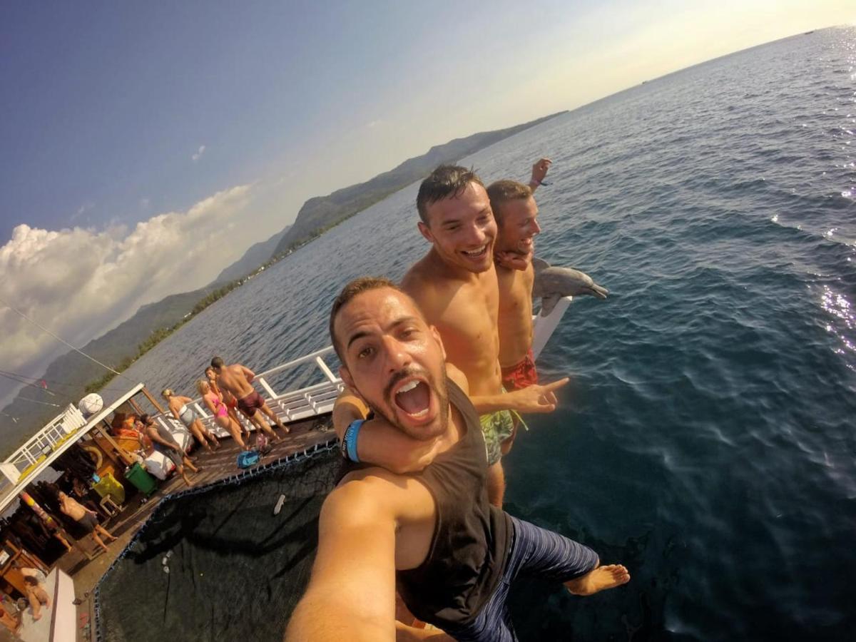 La Favela Pansiyon Gili Trawangan Dış mekan fotoğraf
